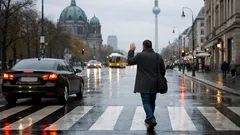 Warum wir am Zebrastreifen winken und was das im Stadtverkehr wirklich bringt